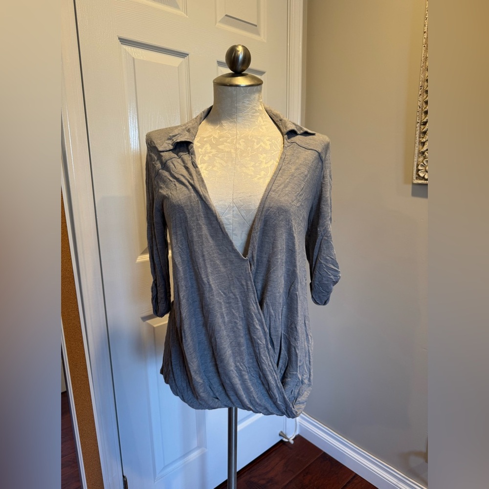 Planet Blue Slit Top Sz M